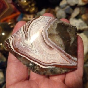 Lace agate tower